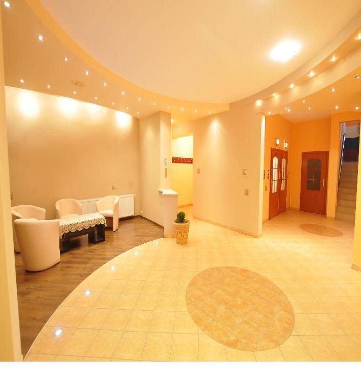 Hotel Logan Быдгощ Экстерьер фото