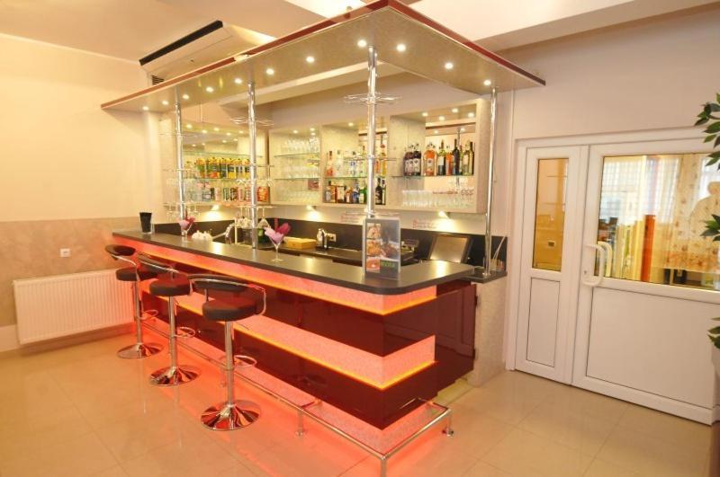 Hotel Logan Быдгощ Экстерьер фото